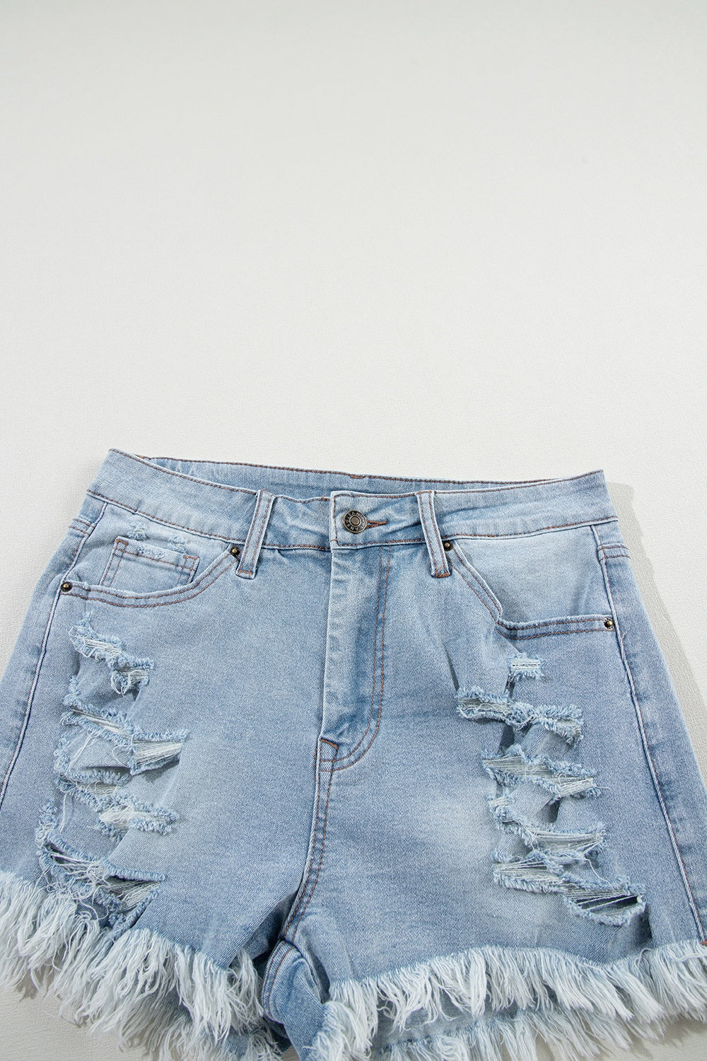 DISTRESS RAW HEM DENIM SHORTS