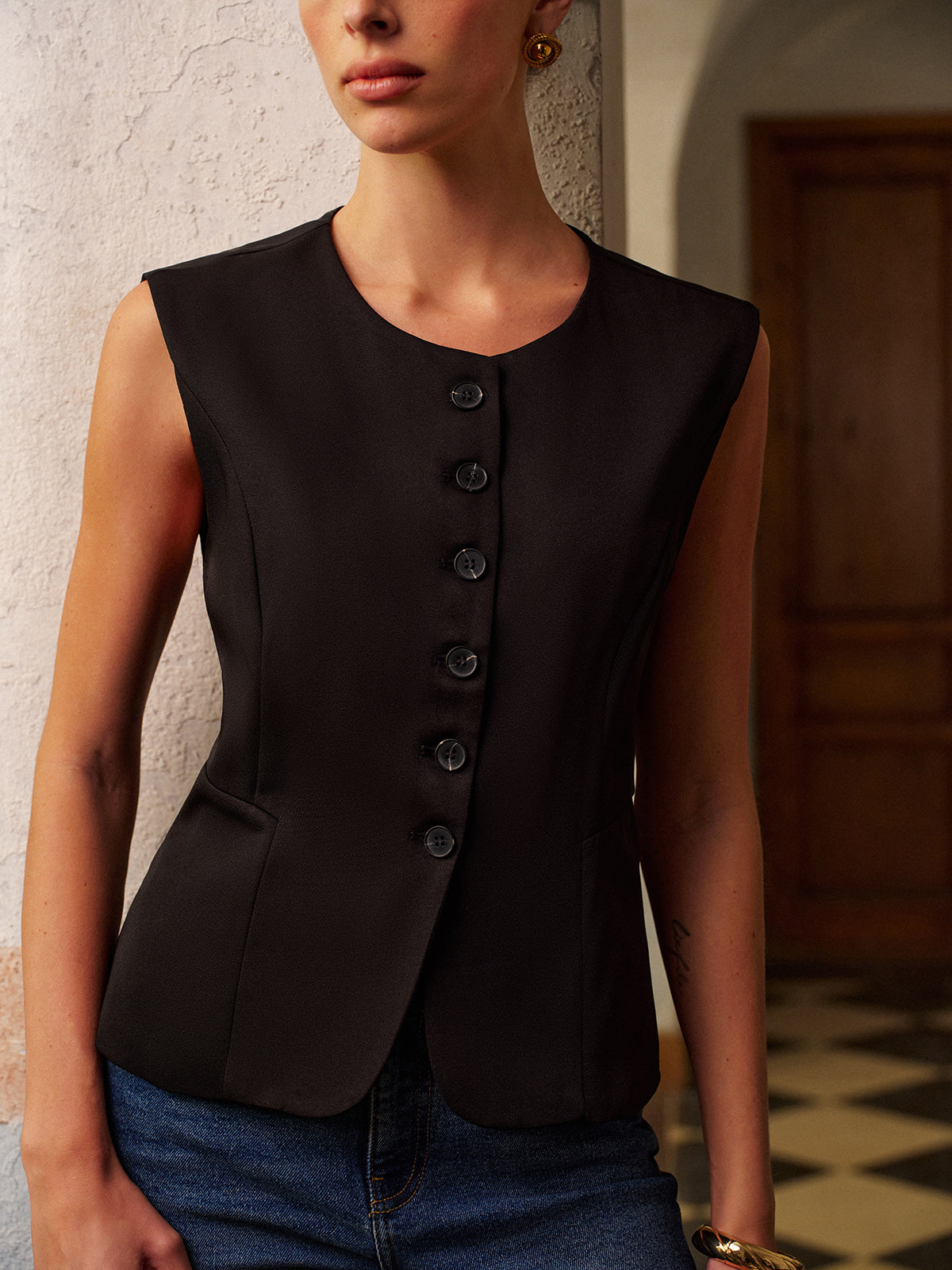 Round Neck Split Button Vest