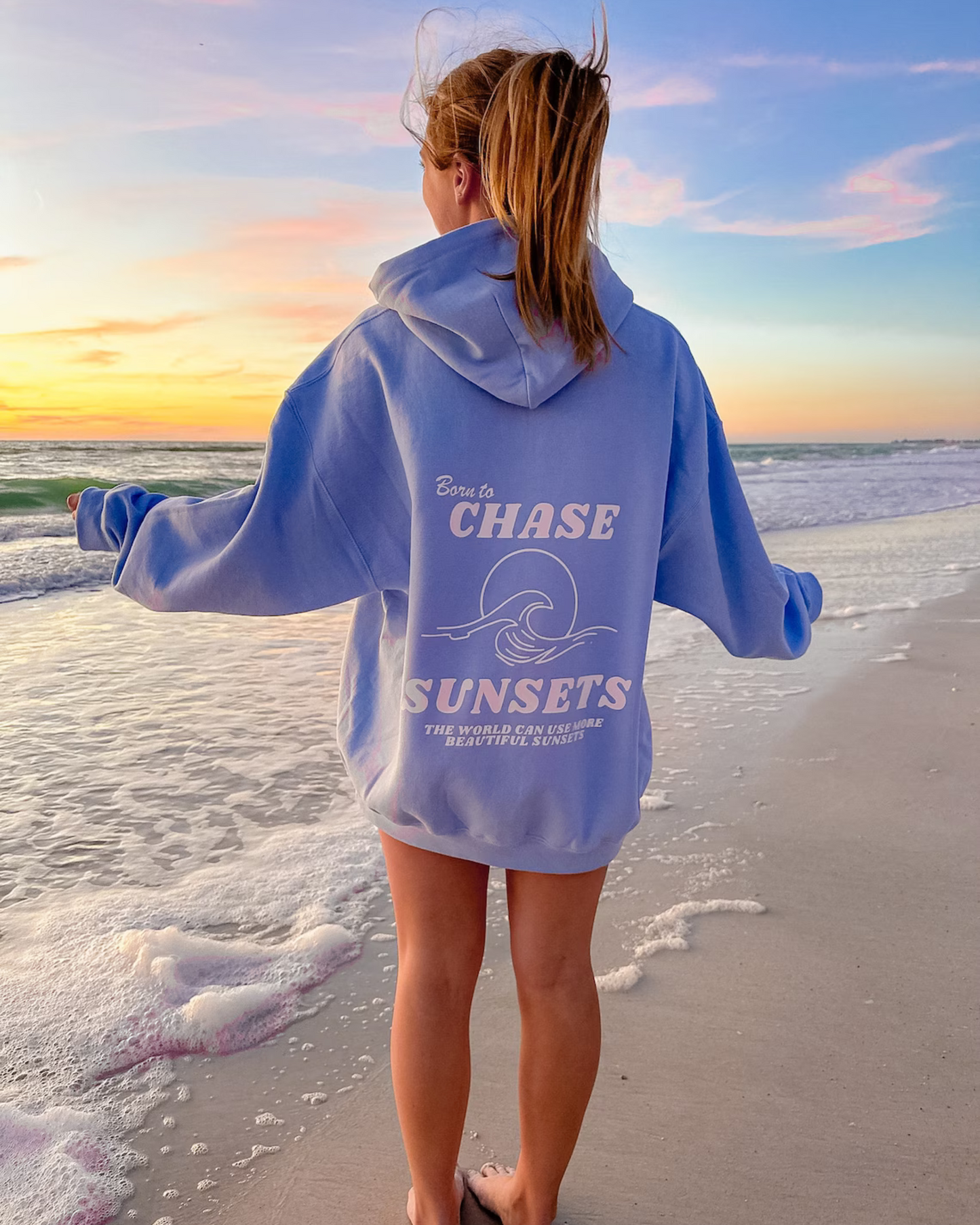 Lia Hoodie - "Born to chase the sunset"