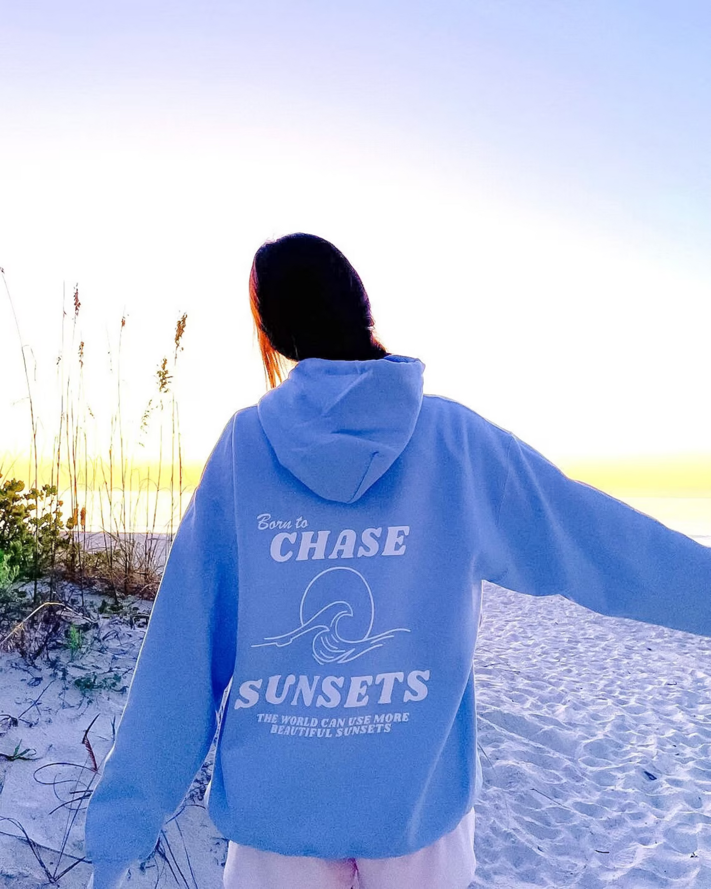 Lia Hoodie - "Born to chase the sunset"