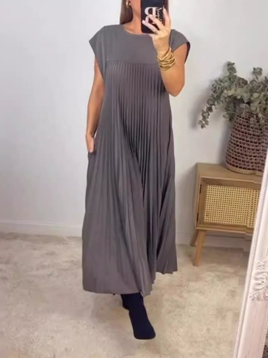 Fashionable Round Neck Sleeveless Pleated Dress