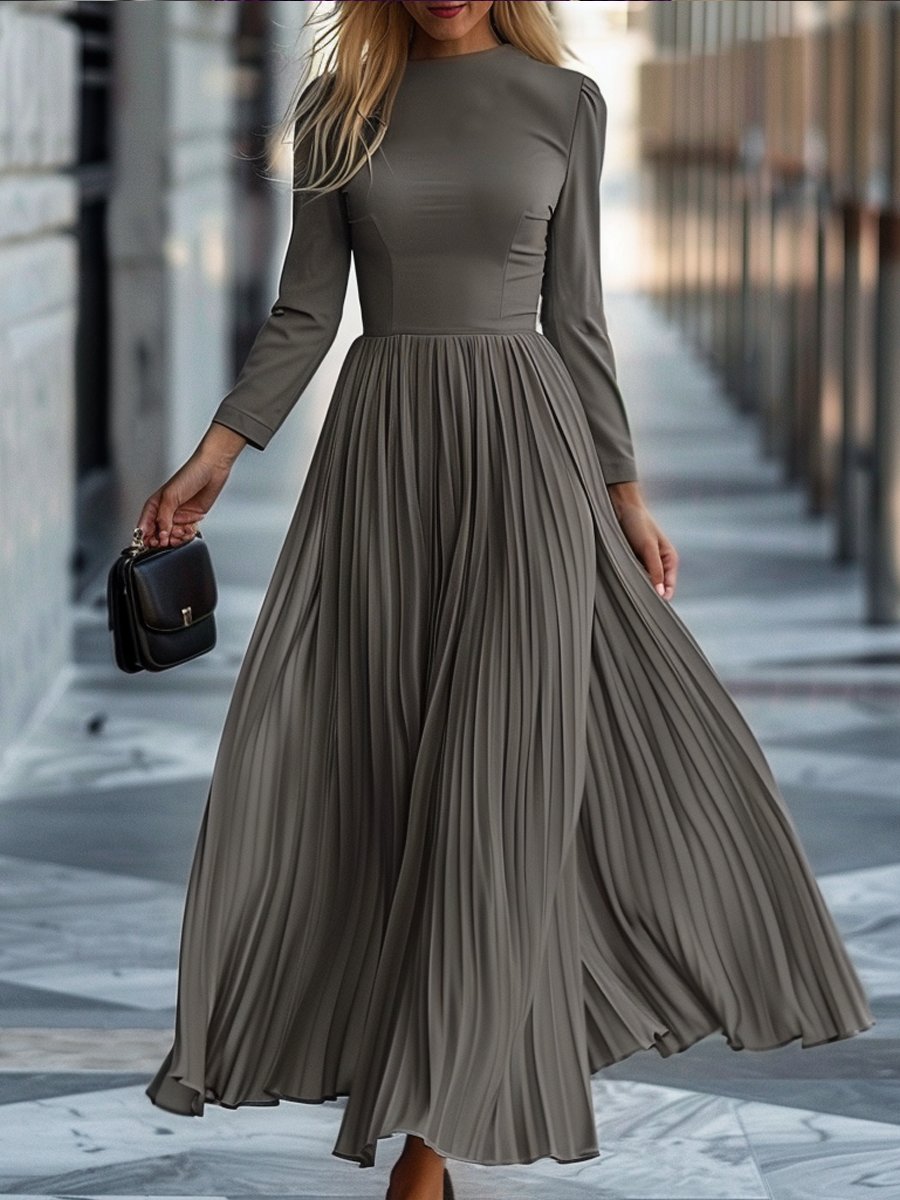 Elegant Round Neck Pleated Bottoming Dress