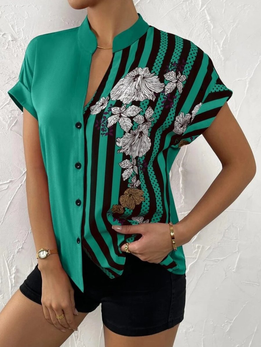 Contrasting Color Floral Button-up Blouse.